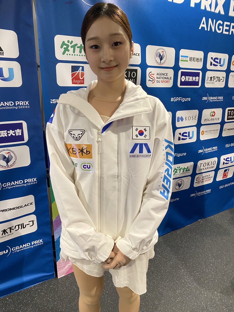 Jia SHIN 🇰🇷 123.10 / 182.33

“After making a mistake, I don’t look back on them anymore during my performance, they’re already made. The mistakes are done, so I just focus on what’s in front of me and on the next element. That’s how I was able to bounce back today in the second