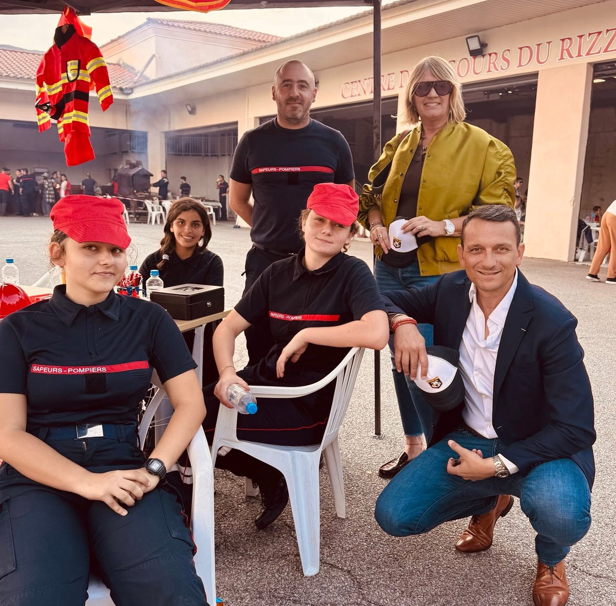 Présente ce jour aux journées portes ouvertes de la Caserne du Rizzanese #Sarté #sartene <a href="/SIS_2A/">SIS 2A - Pumonte</a> 
🚒 Moment fort qui met en lumière le travail au quotidien de ceux qui veillent sur nous . 
👨‍🚒divers ateliers et demonstrations de leur savoir-faire. 
Bravo à tous et Soutien 👍