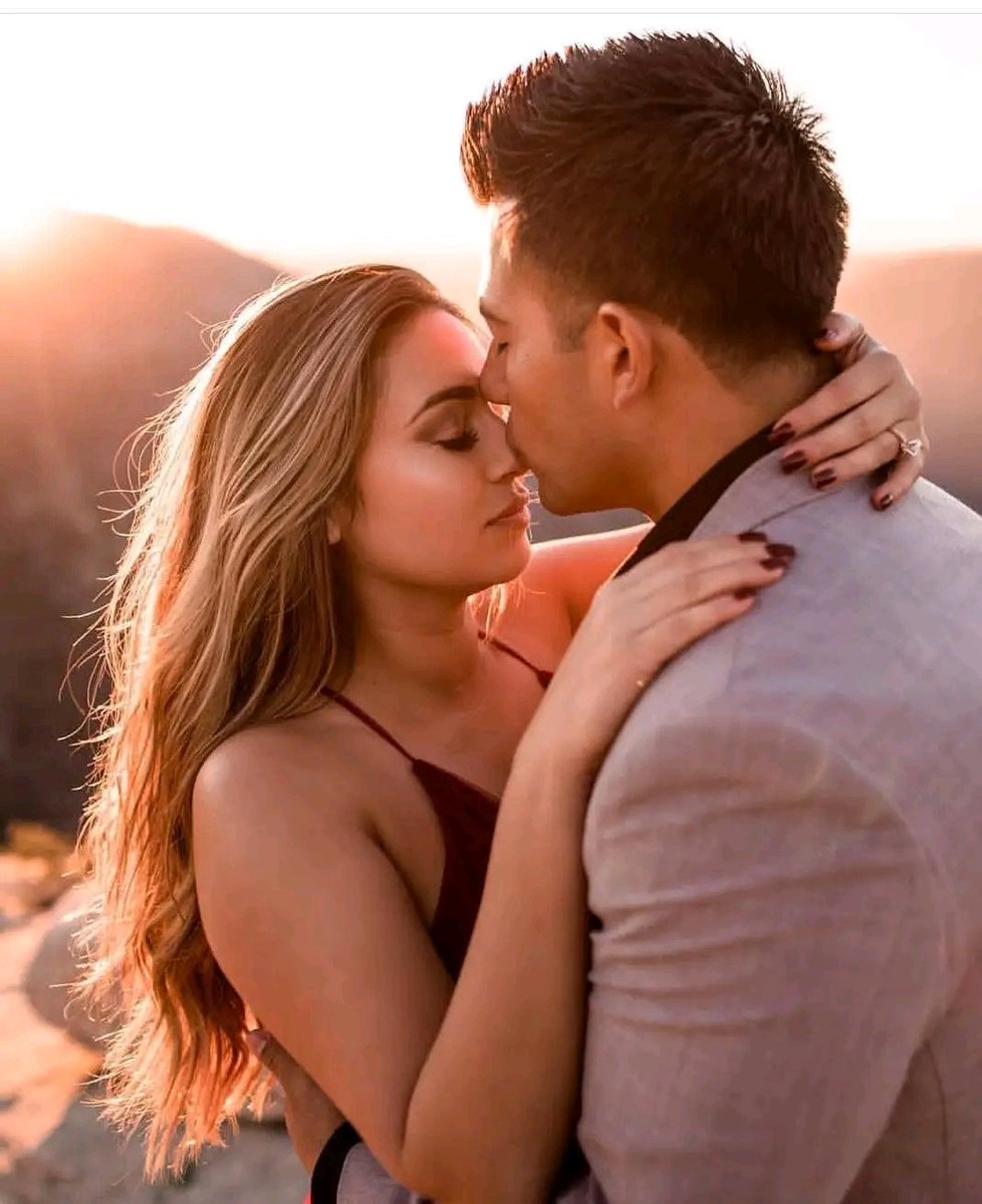 لم أڪن آنتـــــظــِـِــرڪ لڪـــٍـٍــن حينمآ آتيتٍ علمت آن حيـــــاتــي ڪلهــــا ڪانــِـت بآنتظــــارڪ
✿°•┈┈••ৡ✵❤❤❤✵ৡ•┈┈•°✿