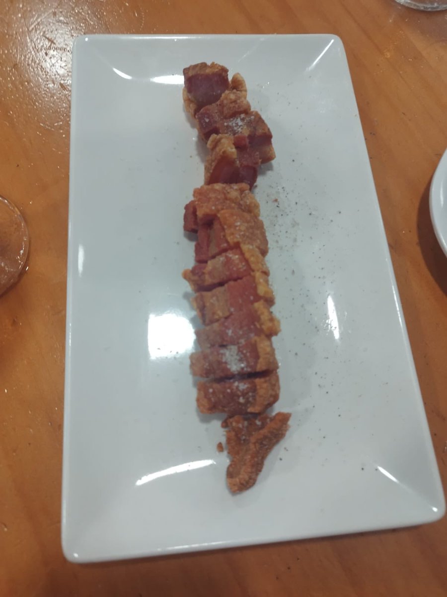 Hoy día de almuerzo en EN EL CÓRNER con los entrenadores , amigos , jugadores, ⚽️ del fútbol catalán donde se habla de todo lo actual y anécdotas . Jonathan Linares jugador del <a href="/Montanyesa1927/">CF Montañesa</a> <a href="/alexcruz76/">alexcruz@</a> <a href="/LpezMilopol65/">Miguel López</a> <a href="/quicodiaz/">quico  diaz</a> <a href="/pascualfelius/">Pascual Felius</a> <a href="/tongarbe/">Toni García Bernardo</a> <a href="/vdiaz02/">VICENTE DIAZ</a> <a href="/Jesusbt1/">Jesús Barón</a>