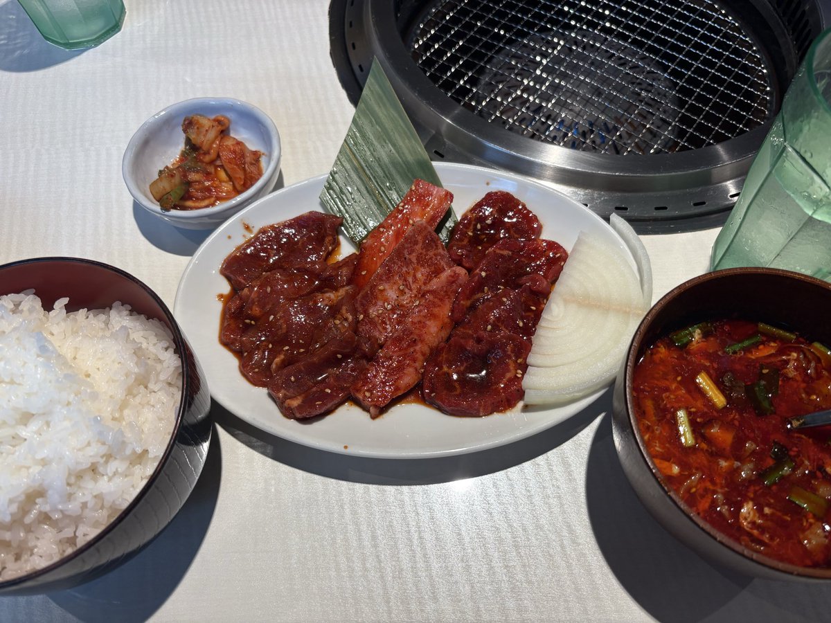 今日もお疲れ様でした♨️
噂のサウナ行ったあと焼肉食べれるところへ
整ったあと食べる焼肉は格別でした🥩
食べすぎて夜ご飯お腹空かない事件、、、笑

最近はTLがZAだらけでついていけてませんが、相変わらず今日の夜もユナイト楽しみます🎮