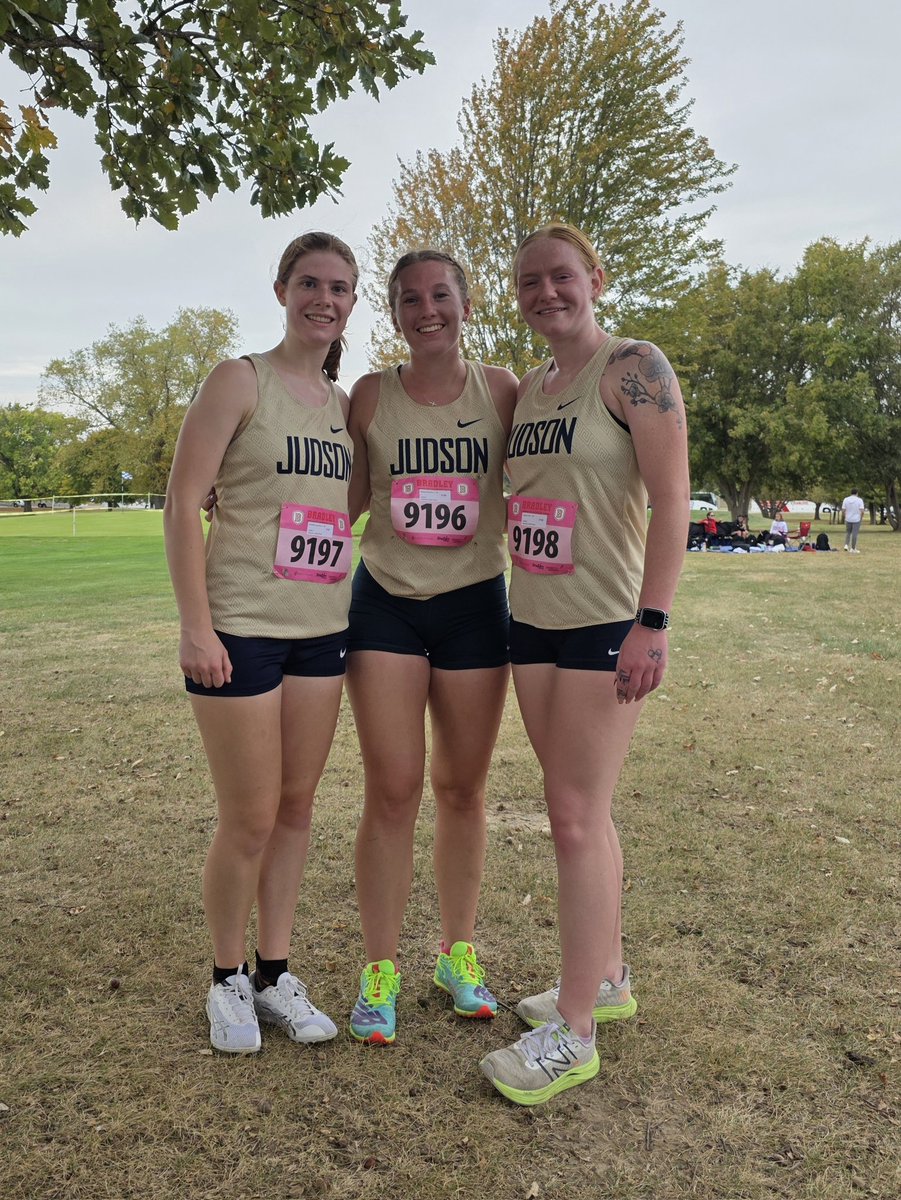 Congrats Senior Mckinze Kearfott for (4) years as a Letterman for Judson University XC. Bradley Pink Classic @ Bradley University. Junior Katelyn Poe and Sophomore Elizabeth Lawrence. 
Good Job Ladies #JUXCTF