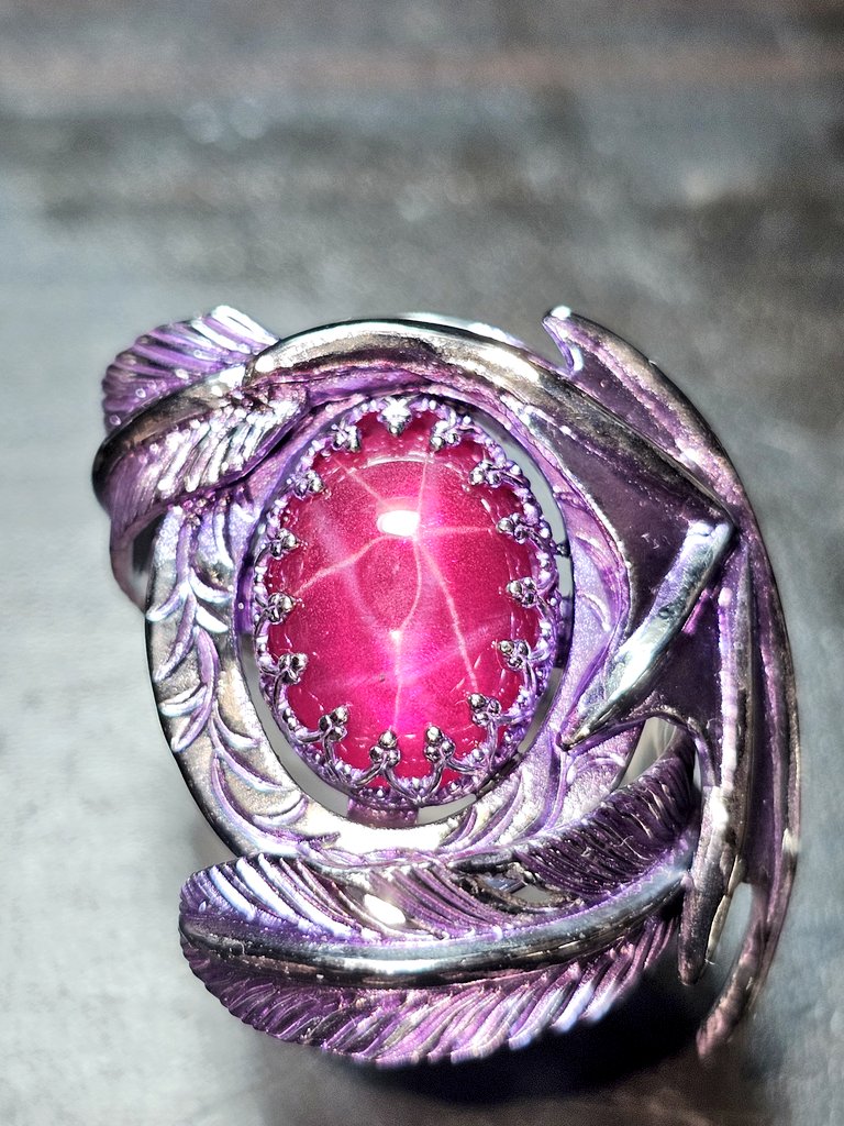 明日はアルトヴァリエに出展です♪
【イベント】アルトヴァリエ
【場所】ビックサイト
【ブース】東5　ガ　79　80
【出展日】10/19
【出展名】工房銀の風　林檎屋さん　etpo君　A.G.a.t.eオジの三人で出展です♪
<a href="/ringoya3/">林檎屋　10/19（日）ビックサイト　アルトヴァリエ　ガ79.80</a>
<a href="/eternal_pond/">etpo　次回出展情報は固定ツイにて</a>