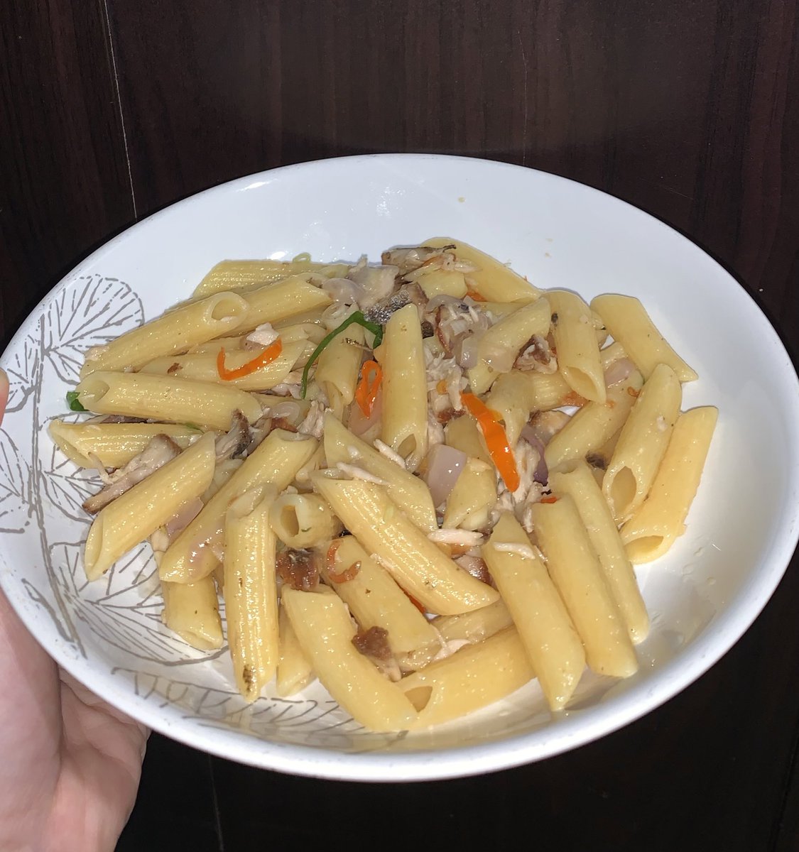 markittying's tweet photo. penne tongkol sambal matah enak bgt cuy https://t.co/NnIHnanvFG