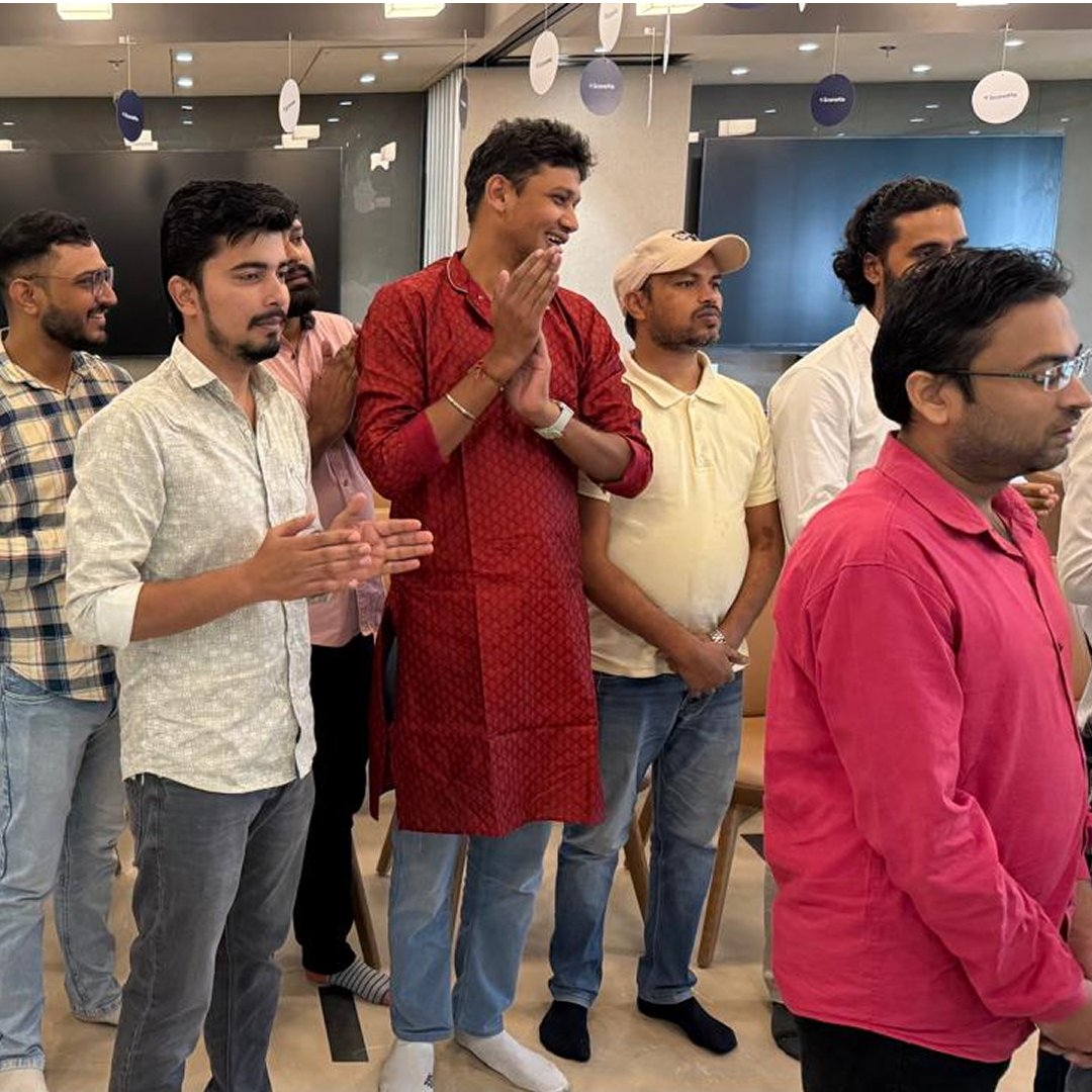 ScoremeSolution's tweet image. 𝗗𝗶𝘄𝗮𝗹𝗶 𝗮𝘁 𝗦𝗰𝗼𝗿𝗲𝗠𝗲 filled our space with light and unity.
The 𝗽𝘂𝗷𝗮 created a moment of gratitude and 𝗰𝗲𝗹𝗲𝗯𝗿𝗮𝘁𝗶𝗼𝗻 for all of us.
#scoremesolutions #diwali2025 #festivaloflights #diwalivibes #diwalicelebration #workplaceculture #festivevibes