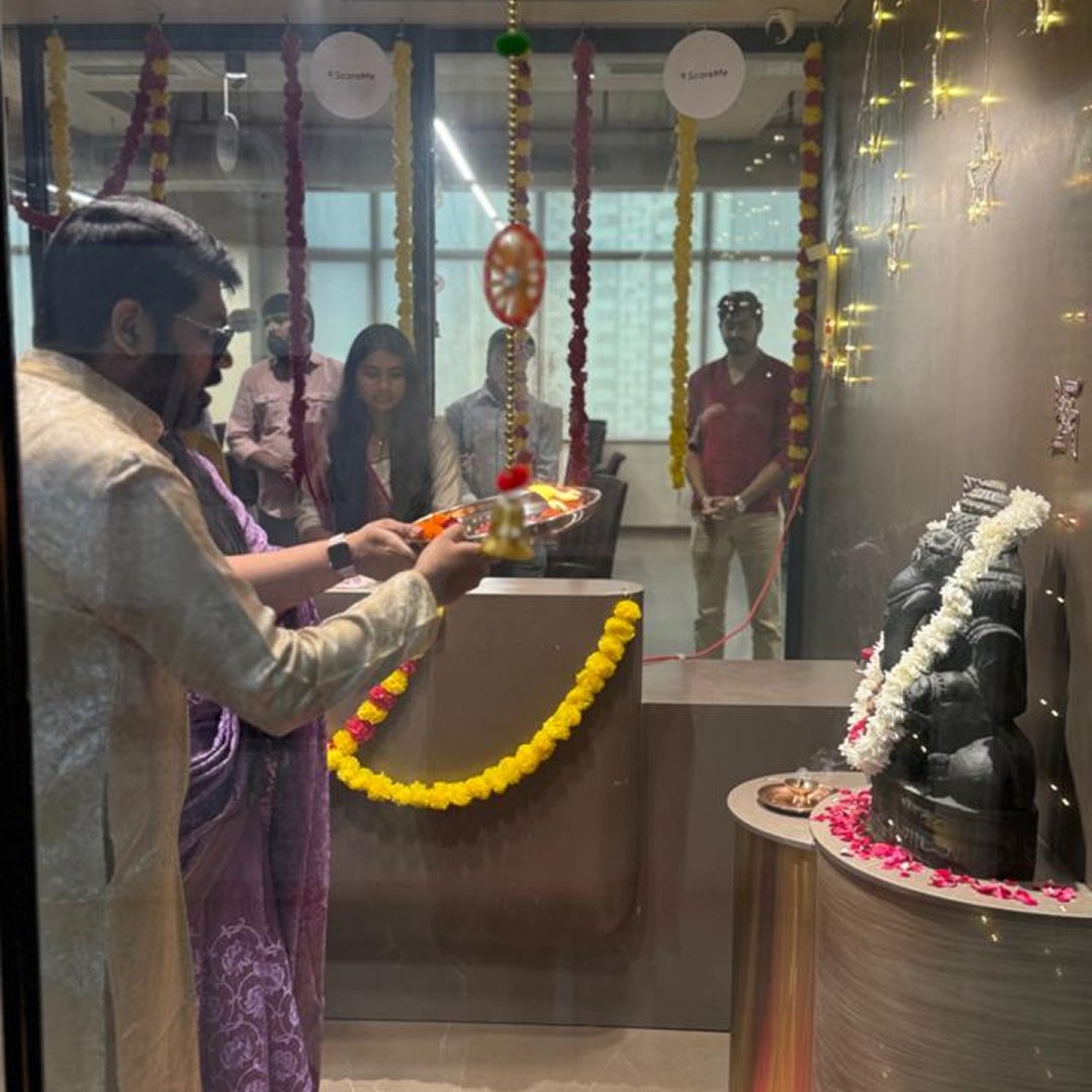 ScoremeSolution's tweet image. 𝗗𝗶𝘄𝗮𝗹𝗶 𝗮𝘁 𝗦𝗰𝗼𝗿𝗲𝗠𝗲 filled our space with light and unity.
The 𝗽𝘂𝗷𝗮 created a moment of gratitude and 𝗰𝗲𝗹𝗲𝗯𝗿𝗮𝘁𝗶𝗼𝗻 for all of us.
#scoremesolutions #diwali2025 #festivaloflights #diwalivibes #diwalicelebration #workplaceculture #festivevibes