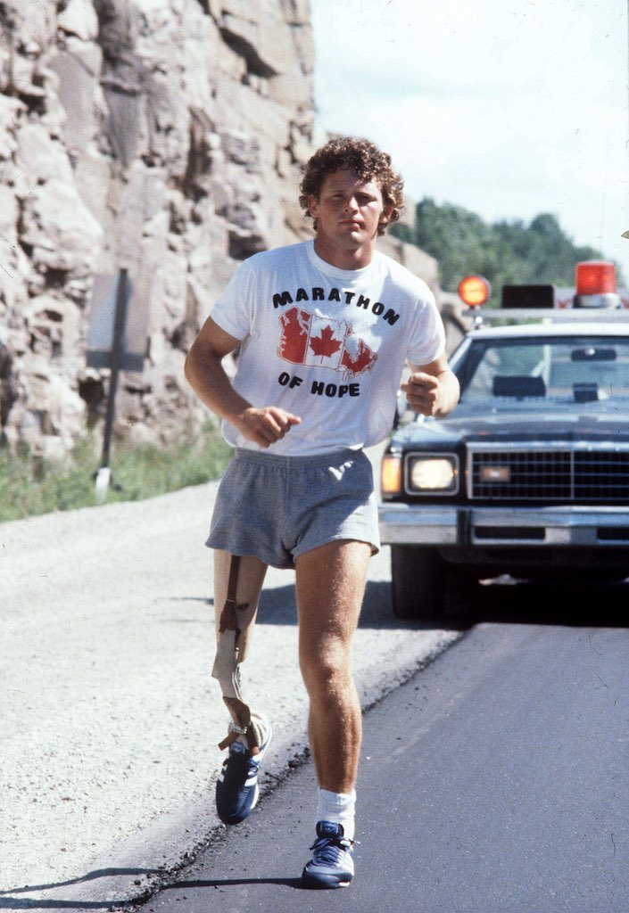 moodsprojects's tweet image. Anytime I feel like giving up I think of this badass

Terry Fox ran a marathon everyday for 140+ days to raise money and awareness for cancer research

On an amputated leg

In those shoes

Insane aura