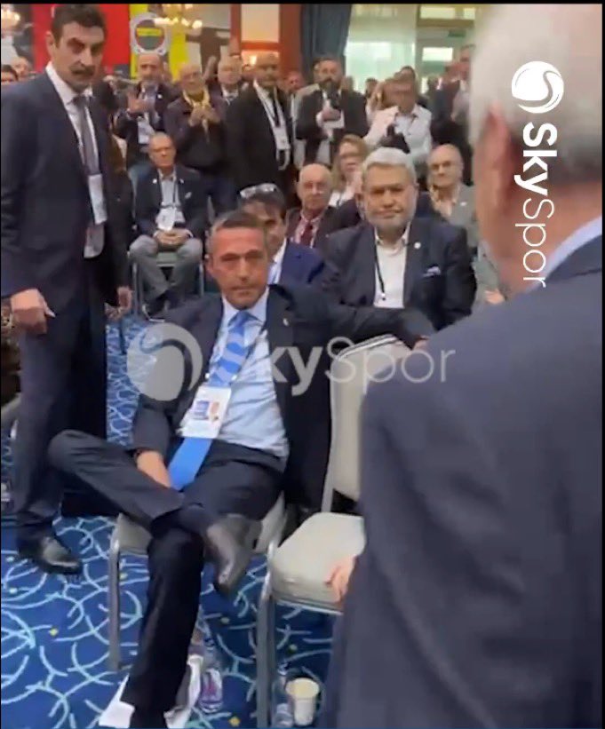 Abdullah (@abdullah_fb__) on Twitter photo Saygı edep Terbiyesi Alamayan bir zat...ismi hain soyadı Ali Saygı edep Terbiyesi Alamayan bir zat...ismi hain soyadı Ali