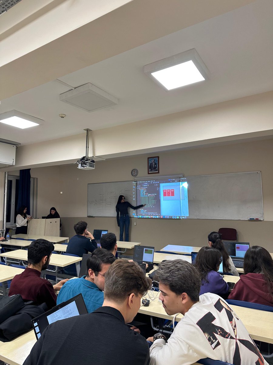 PaüSiber tweet media