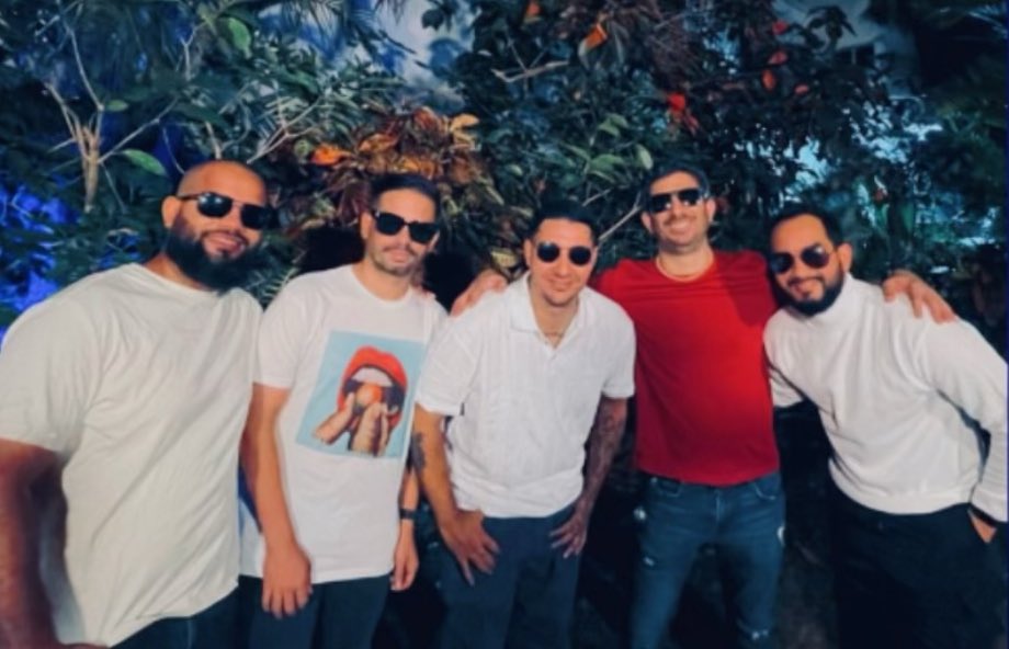 El viernes que viene vamos para Santiago estaremos en papitos jazz bar en los jardines.