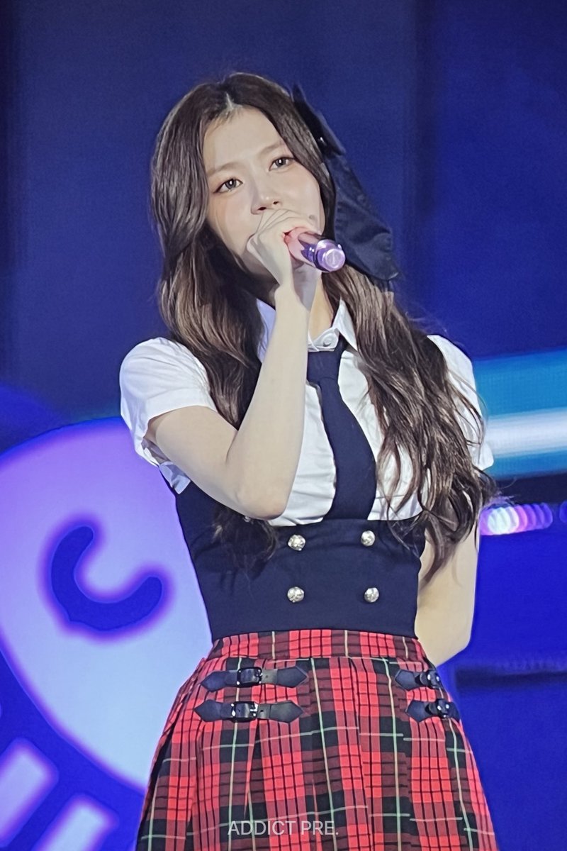 addict1229's tweet photo. 251018 Pre.

10VE UNIVERSE
💜💜💜

#사나 #SANA #サナ
#트와이스   #TWICE https://t.co/6pVRFO9qDx