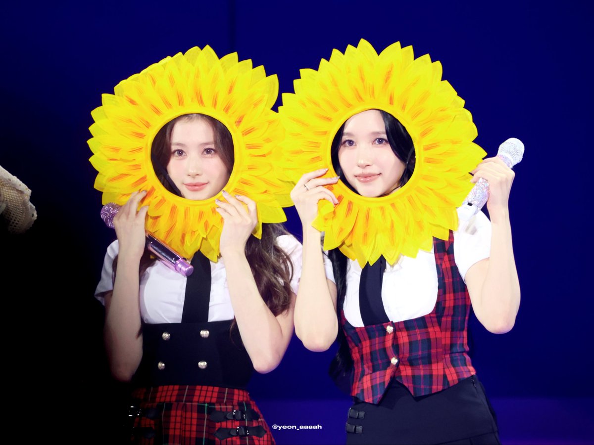 20251018
👀🌻🌻😁

#TWICE  #트와이스  
#SANA  #사나  #サナ
#미나  #ミナ  #MINA
