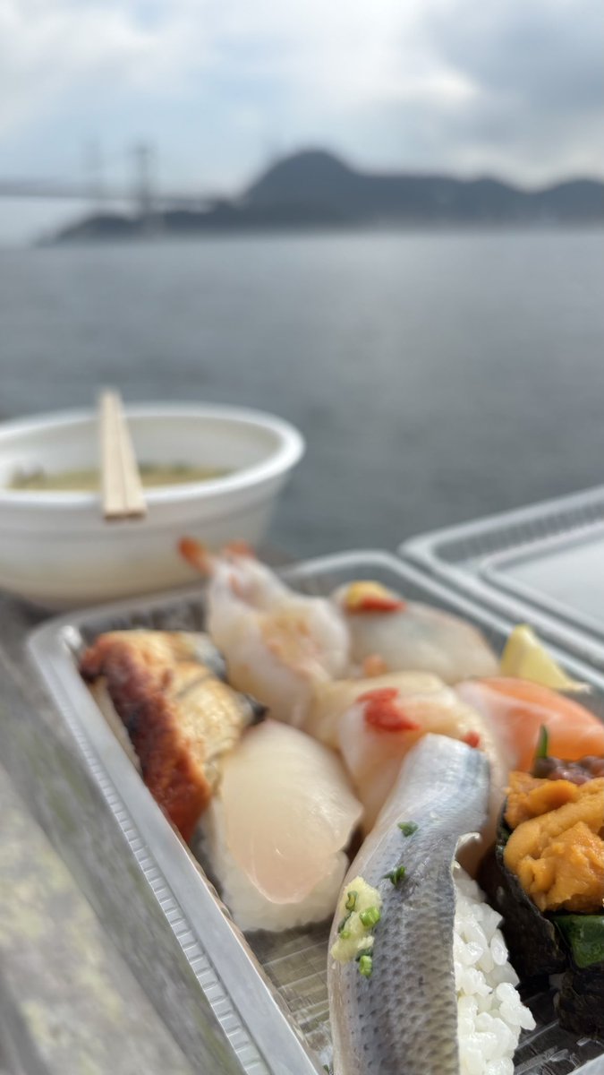uta_low_'s tweet photo. 唐戸市場で食べた寿司が忘れられない🍣 https://t.co/Q23oLLkJNw