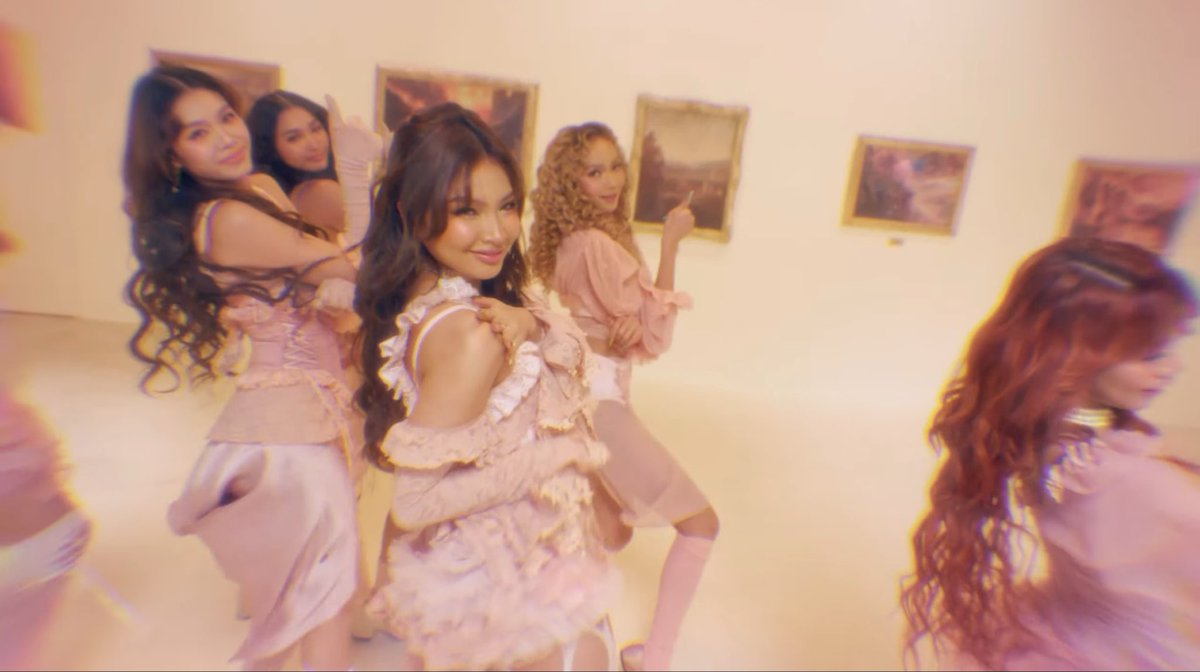 Watch the ‘First Luv’ performance video now!

🔗 youtu.be/xVQ1wIIRNoE?si…

BINIFirstLuv PerfVideo

#BINI_FirstLuv #BINI