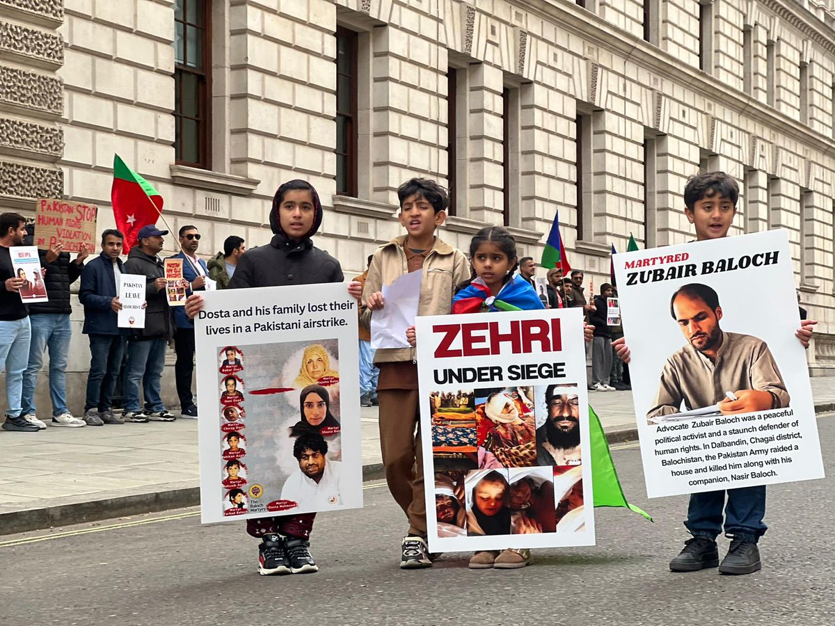 BNMFootages's tweet photo. #BNM London Protest Against the Siege of Zehri
Pakistani military helicopters have attacked Chado, Moola Chaari, and Zehri, killing civilians, including children. Today, BNM is holding a protest in front of the UK Foreign, Commonwealth  Office in London to express solidarity with the victims and to call on the international community to break its silence over the ongoing siege in Zehri, Khuzdar in occupied Balochistan.
#ZehriUnderSiege
#StopBalochGenocide