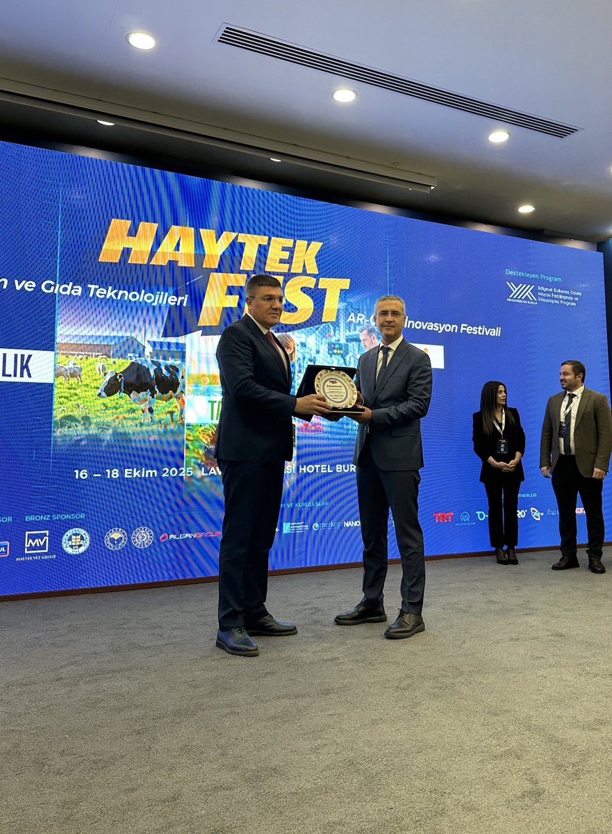 haytekfest's tweet photo. Ana sponsorlarımız @MakuTeknokent @makuttoas @ziraatbankasi ‘na katkılarından dolayı teşekkür ederiz. 

@makuedutr @dalgarh @TCTarim @TCSanayi @teknofest #makü #haytekfest #tarım #hayvancılık #teknoloji #inovasyon https://t.co/W1FWp6Rr9Q