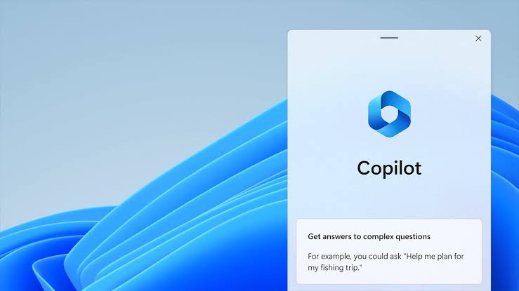Microsoft's Windows 11 just leveled up with some awesome AI features! 🚀💻 Now, you can control your PC with just your voice using "Hey Copilot". Mind. Blown. 🤯
 #Windows11 #AI #Microsoft365 
#كاريزما76