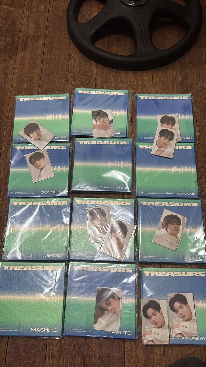 Treasure second step: chapter one DIGIPACK SET 

✅SEALED 
✅COMPLETE INCLUSIONS

✨WITH POBS 

💵1000 SET 

‼️REPLY “MINE”

NOTE: THE PLASTIC COVER IS DAMAGED BUT REST ASSURED THAT THE ITEMS ARE SEALED &amp; NOT OPENED YET &amp; SOME MEMBERS FROM THE POB ARE DUPLICATED
