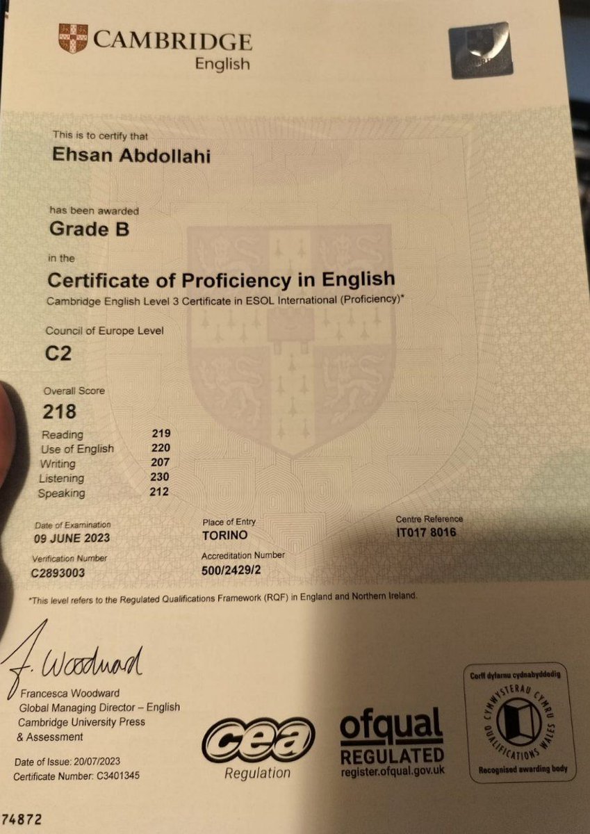 بچه ها، احسان C2 انگلیسی از Cambridge داره، توی British council تورین کار میکنه، C2 ایتالیایی، C1 فرانسوی و آلمانی داره. تدریس میکنه و تضمین میدم سواد فوق العاده ای داره از لحاظ زبان. ریتوییت هم بکنید برای کسایی که دنبال معلم خوب زبانند.