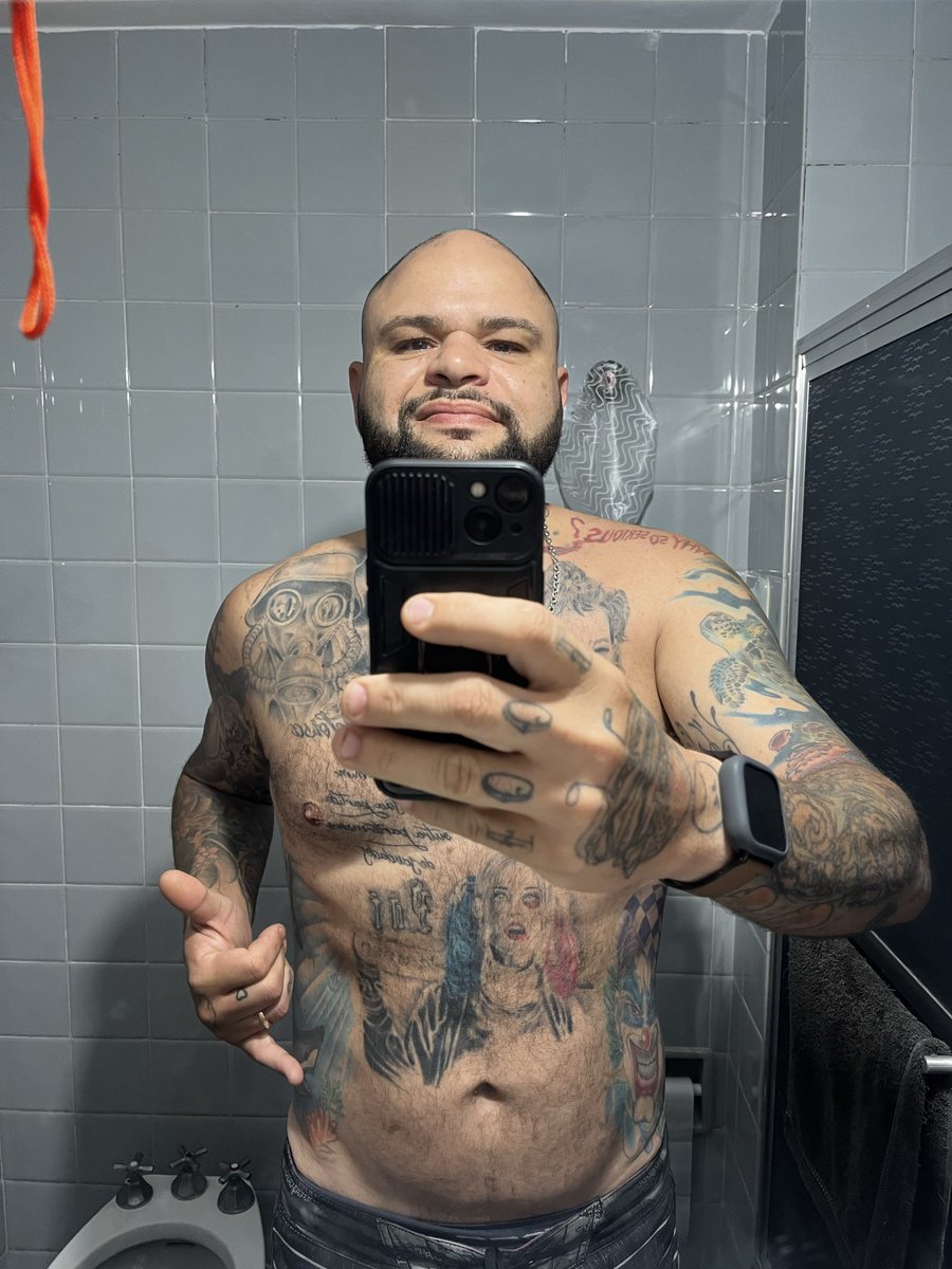 ahnisec_'s tweet image. Diiiiia