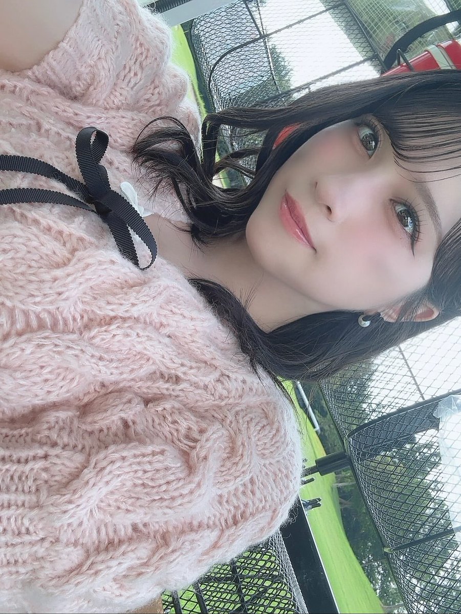 maika_sasaki_ インスタグラム】 薄ピンクニット🧶 カワイイ このよう