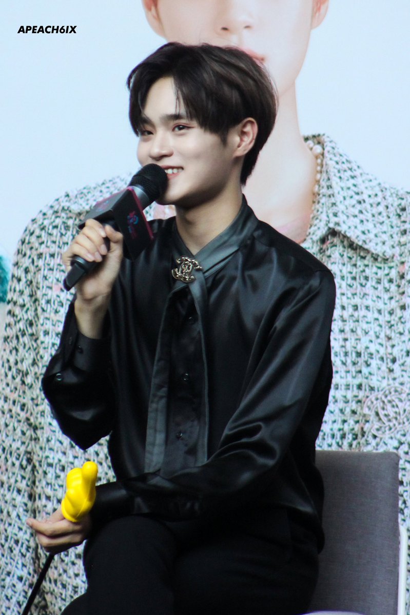 <a href="/TALEOFAERY/">MC — 𝗔𝗘𝗥𝗬, 𝙎𝙊𝙉𝙂.</a> ㅤ

Shoto menatap Aery sejenak, membalas senyum lembut itu dengan anggukan kecil.

“Tentu saja,” ujarnya dengan nada hangat. “Malam ini tidak akan semeriah dan seindah ini tanpa dukungan dari para sponsor serta rekan kerja sama yang luar biasa.”

ㅤ