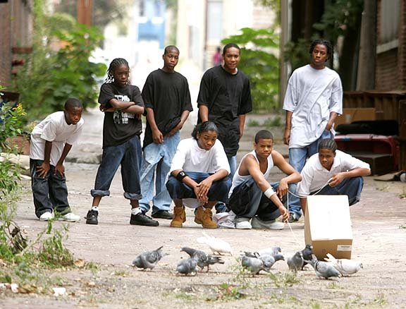 근데 이게 리얼리즘 반영이라면 어쩔수 없을지도... 알고보니 당사자성 발언일수도 있고... 
한국이 아직 그정도는 아니겠지만