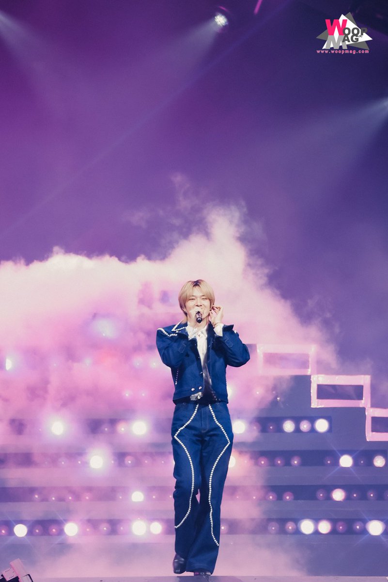 WOOPMAG_Story's tweet image. #NuNew ในคอนเสิร์ต Jula&apos;s Herb | presents DA20th CONCERT &quot;THE ENDORPHINE EFFECT&quot;

CHAWARIN x DA Day1
#DA20ConcertxNuNewD1 
#คอนครบครอบ20ปีดาเอ็นโดรฟิน
#JulasHerbXDA20Concert
#TheEndorphineEffect
#ดาเพื่อนสนิทกลับมาแล้ว