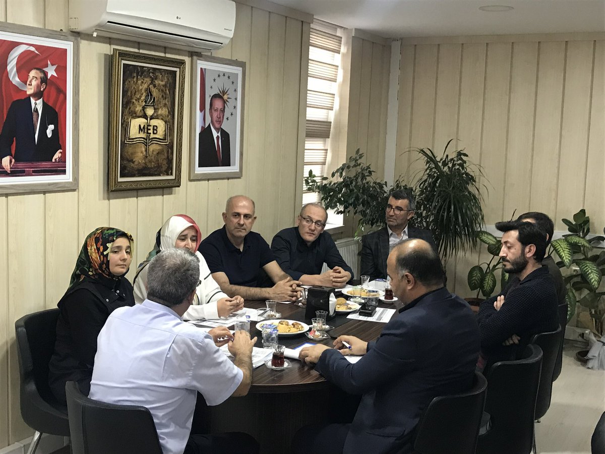 EKİP Projesi Toplantıları Devam Ediyor

Onikişubat İlçe Millî Eğitim Müdürlüğümüz tarafından yürütülen EKİP – Eğitimde Kalite İzleme ve Akademik Başarıyı Artırma Projesi kapsamında toplantılarımız devam ediyor.