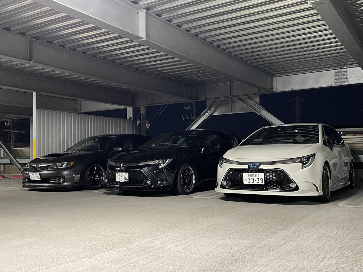 akkiy_3939's tweet photo. 2023.9.9
2023.10.29
2024.12.22
2025.10.18

2年でみんな車変えすぎな気もするけど
特にくずはさん
3939が3台並ぶと異様な光景すぎる🤣 https://t.co/BgMLgdi7iQ
