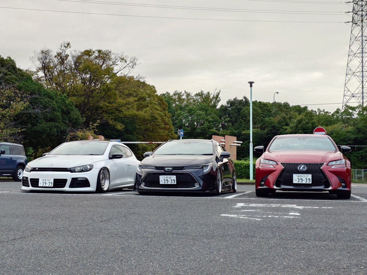 akkiy_3939's tweet photo. 2023.9.9
2023.10.29
2024.12.22
2025.10.18

2年でみんな車変えすぎな気もするけど
特にくずはさん
3939が3台並ぶと異様な光景すぎる🤣 https://t.co/BgMLgdi7iQ