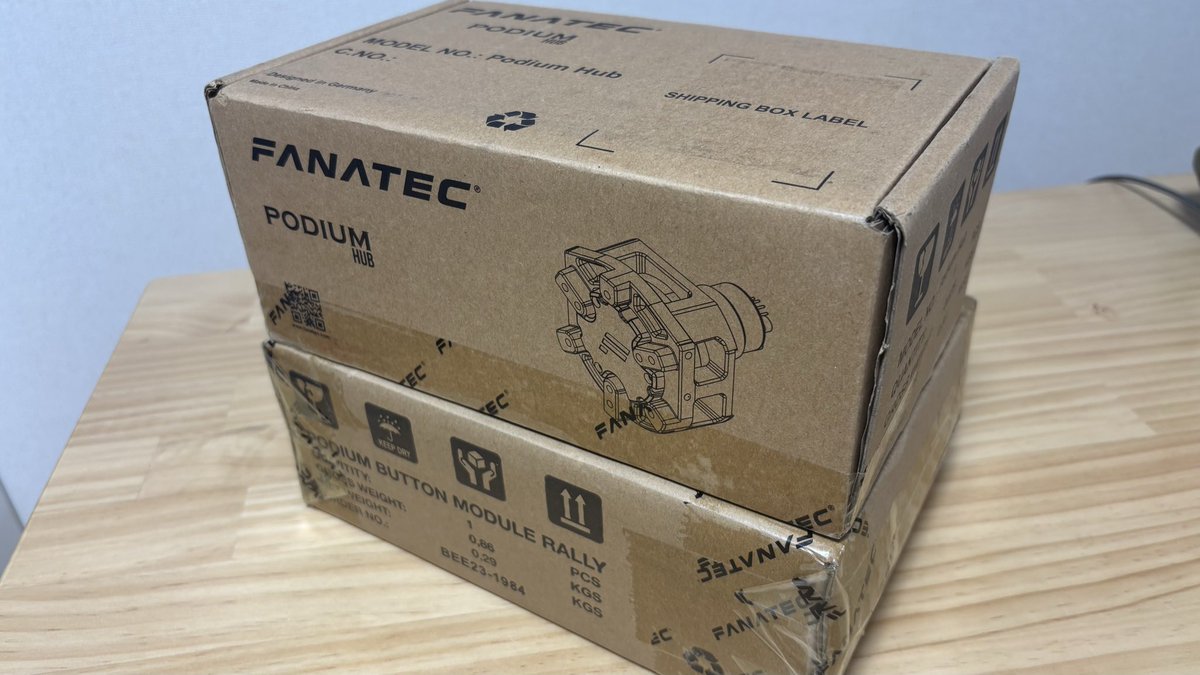 SimTruckerFM's tweet image. 結局新品と交換になりました。
他に使ってる人で同じ症状訴えてる人見かけないしこれで治ったらいいけど、ダメならソフト側の不具合かな〜
とりあえず組み立てなきゃ🏎️
#FANATEC