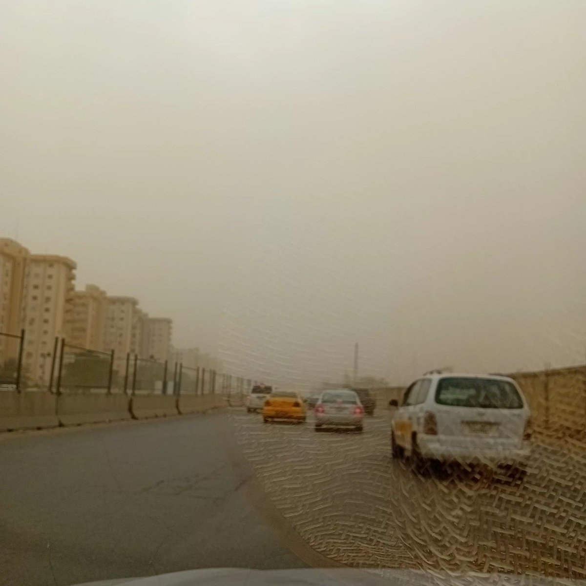 هذا نتيجة قطع الشجر ومسح الغابات..
وعدم غرس الأشجار والنبات...