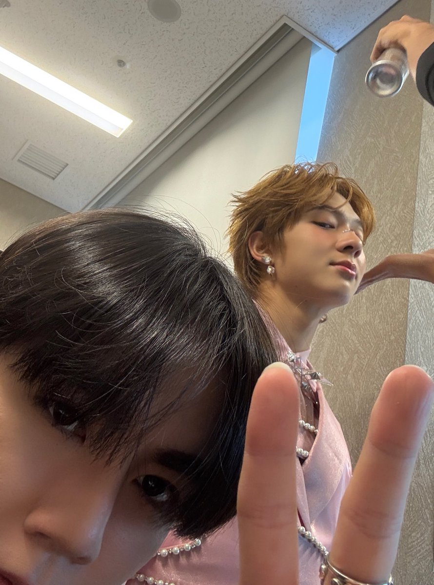 daonepjunz's tweet image. อะไรแบบนี้😭😭😭💗

CHAWARIN x DA Day1
#DA20ConcertxNuNewD1
#ZeeNuNew