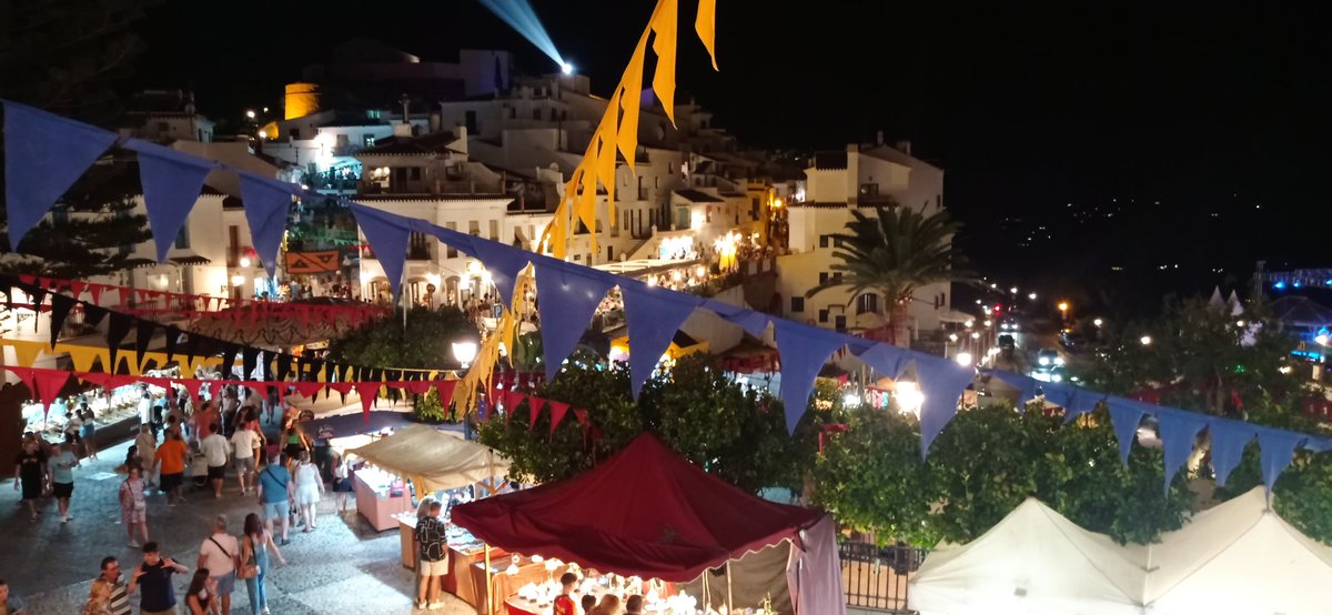 "Les vacances són fantàstiques per tornar al lloc on vas ser feliç."
Res sorprenent.

Queden 9 mesos per les properes.