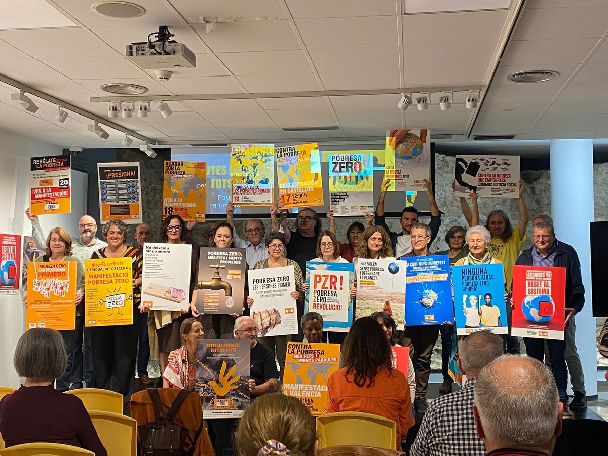 🕊️✊ Intersindical Solidària felicita @PobresaZero pels seus 20 anys de lluita per un món sense pobresa ni desigualtats.
🌍💪 20 anys per la pau, la justícia social i la democràcia!
#PobresaZero #20Anys #JustíciaGlobal #Solidaritat <a href="/CVONGD/">Coordinadora Valenciana de ONGD</a>