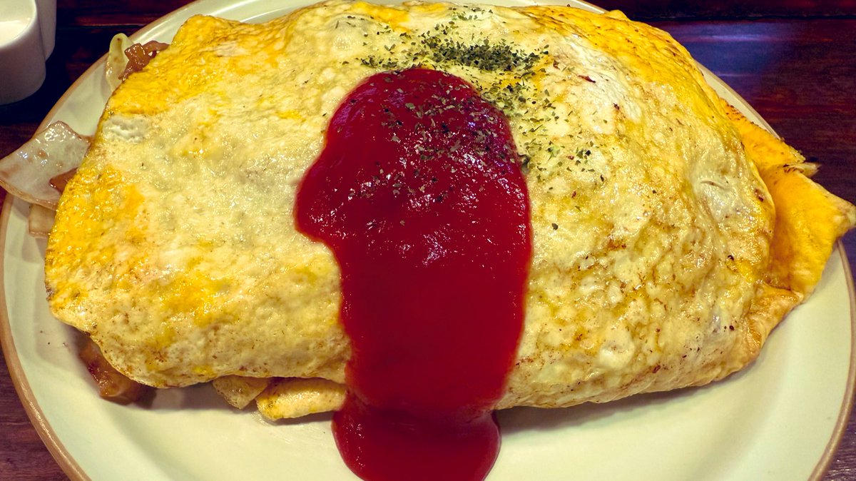 オム焼きそば　<a href="/yksbjiro/">やきそばじろ</a> 
ボリューム満点！