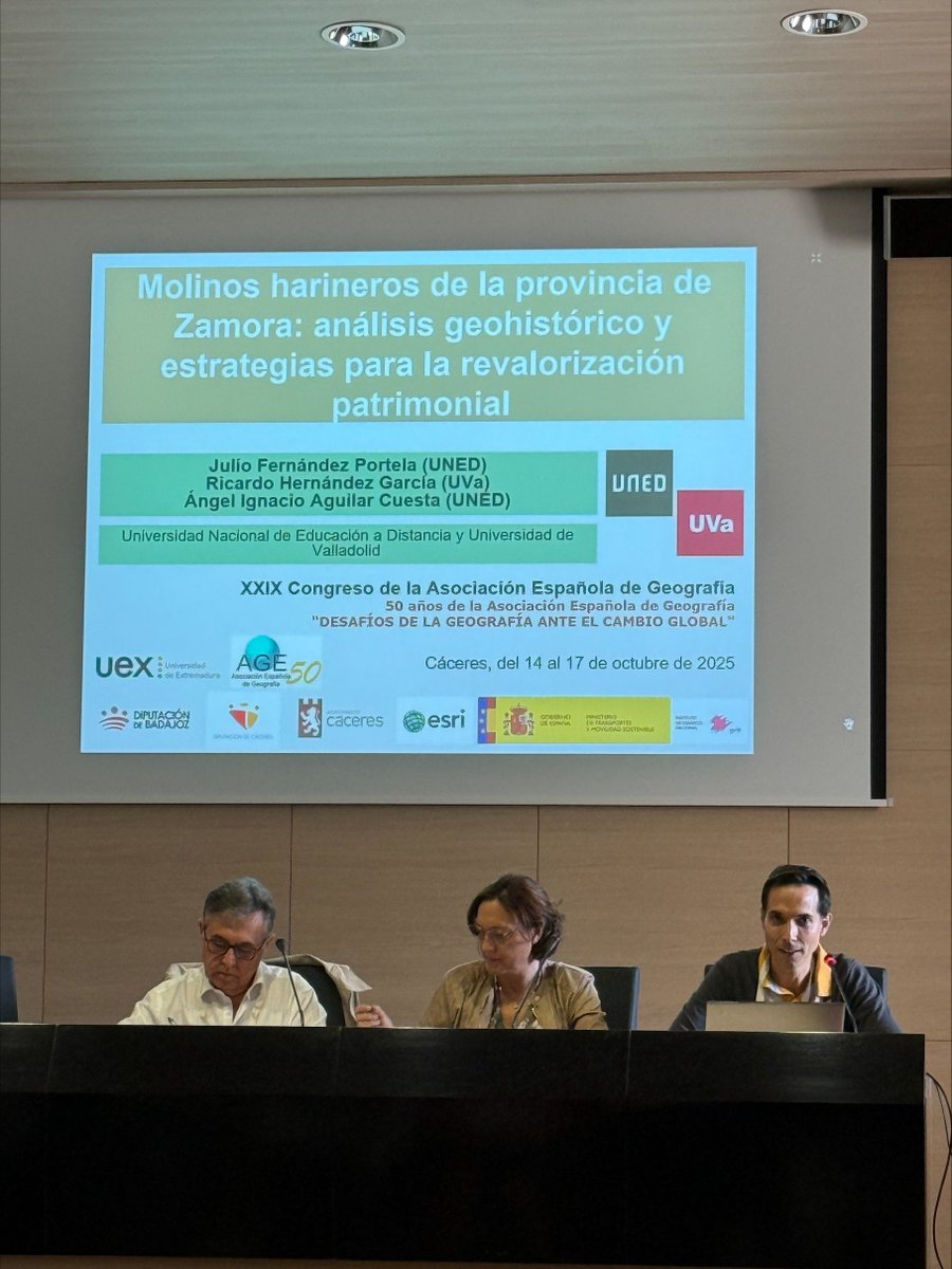 Nuestro compañero <a href="/juliofcubillas/">Julio Fdez Portela</a> ha presentado en el XXIX Congreso de la <a href="/AGE_Oficial/">Asociación Española de Geografía</a> el trabajo "Molinos harineros de la provincia de Zamora: análisis geohistórico y estrategias para la revalorización patrimonial" donde ha participado también <a href="/aguilarcuesta_a/">Dr. Ángel Ignacio Aguilar Cuesta</a>
