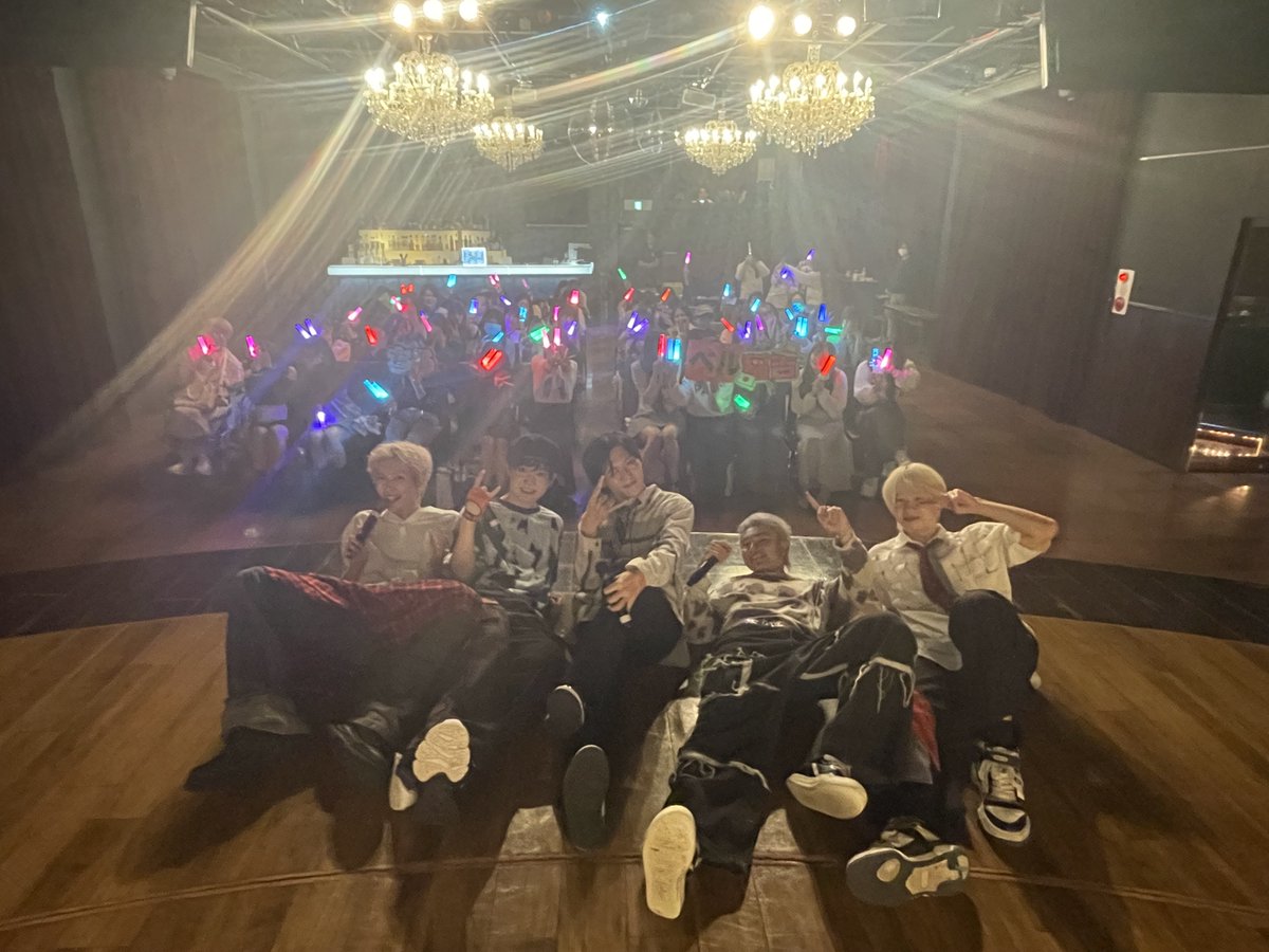2xFE_official's tweet photo. ð€ä»æ¥ã®ããã©ã€ãã«æ¥ãŠãããã¿ããªãããããšãïŒ
2xMEãšéããæéããã£ã±ããµã€ã³ãŒð¥
ã¡ãã£ãã£æ¥œããæãåºãã§ããŸããð
ãŸã ãŸã åãã¡ã®æ
ã¯ç¶ããŠãããŸã
ãããããå¿æŽãããããð£
#2xME #2xFE https://t.co/XqWP2o7bJm