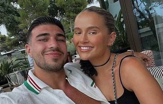dailystar's tweet photo. Molly-Mae admits only one thing will make her wear Tommy's engagement ring again #mollymae #tommyfury #behinditall #mollymaebehinditall https://t.co/jM4qbKzHMa https://t.co/TeonUeaLKh