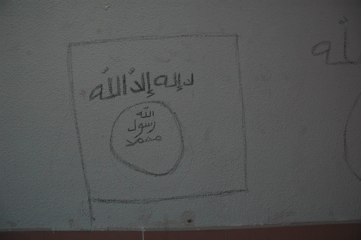 Operación Dihan: un hito en la lucha contra la radicalización yihadista en prisiones 👇

La Audiencia Nacional condena a 6 años a un preso radicalizado por enaltecer a Daesh y amenazar a funcionarios de prisiones.  

🔗+ info: observatorioterrorismo.com/analisis/opera…