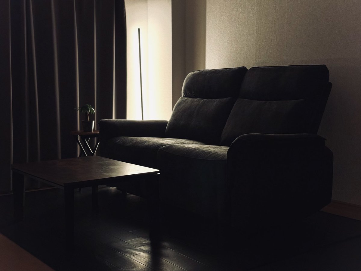 56hisho's tweet photo. 一目惚れした電動リクライニングソファーが届いた✨🛋️
#ifhome #東京インテリア https://t.co/Q0tFuZh0b7