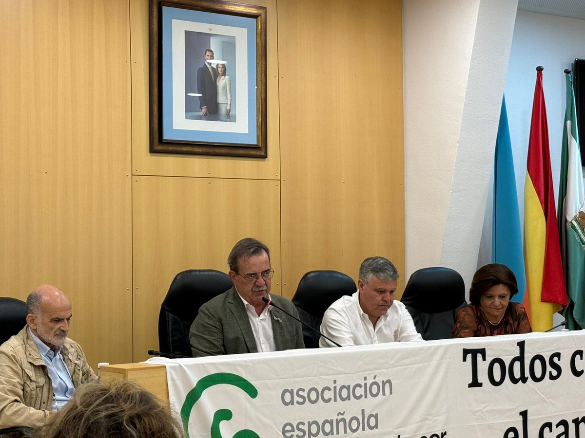 Ayer participé junto al delegado de <a href="/JuntaSevilla/">Junta Sevilla</a>, <a href="/RicardoS2019/">Ricardo Sánchez</a>, y el alcalde de Mairena del Alcor, Juan Manuel López, en el acto por el #DíaMundialDelCáncerDeMama organizado por @aecc_es 💗

Un homenaje a la fuerza de quienes luchan cada día con esperanza y valentía.