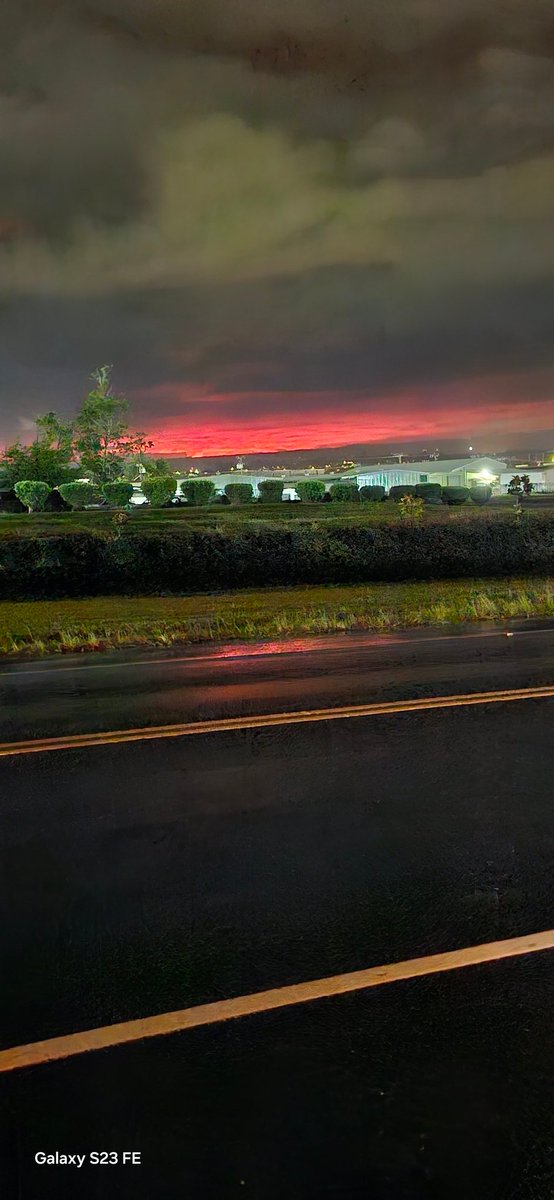 Episode 35 of Kilauea volcano going on now!!