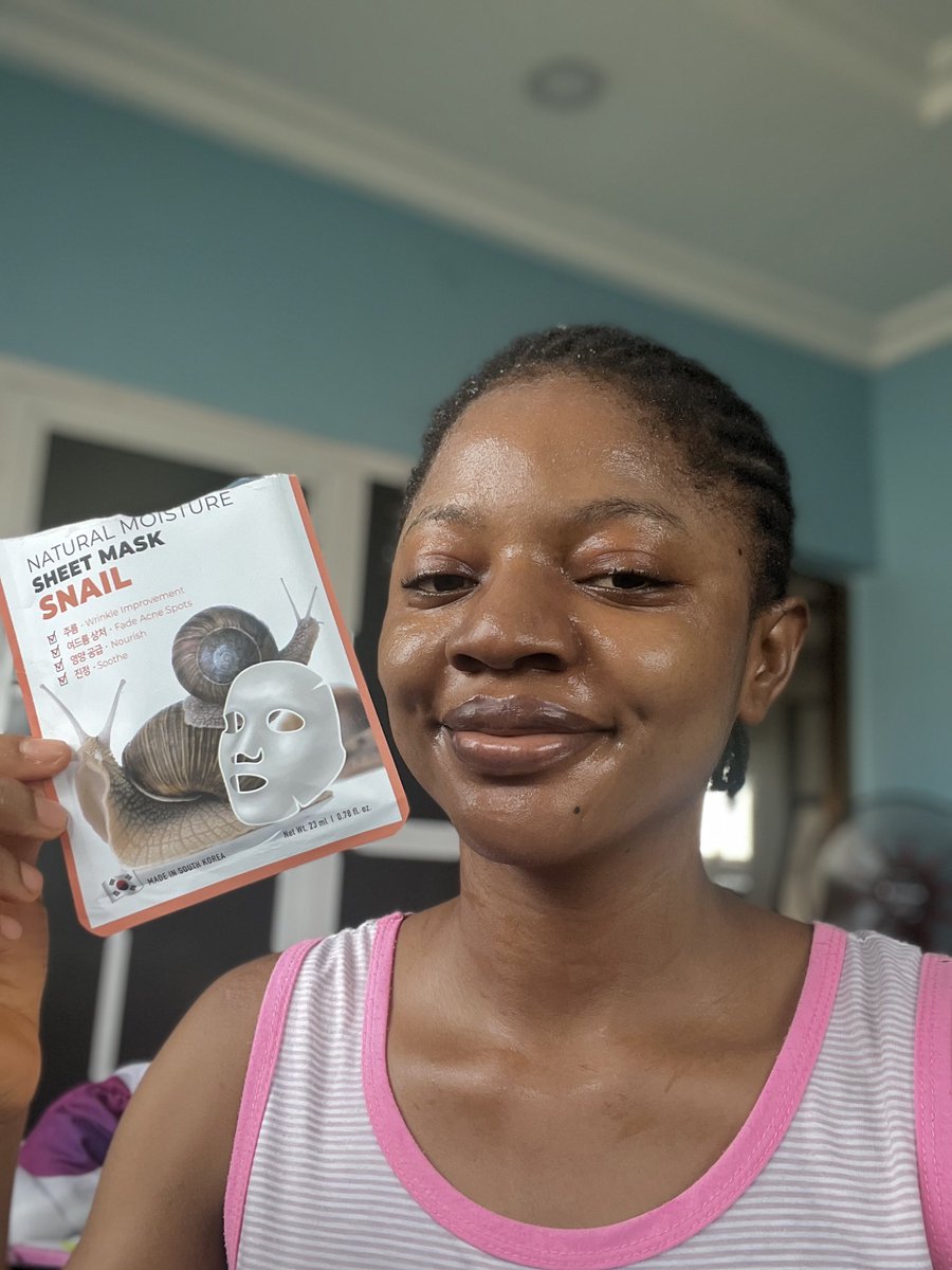 Macgregorbeauty's tweet image. Candid image of what your skin could look like if you nurtured it with our high quality products made in Korea 🇰🇷🌺

Model - @Nekie_neka 

#koreanskincare #macgregor #kbeauty #skincareproducts