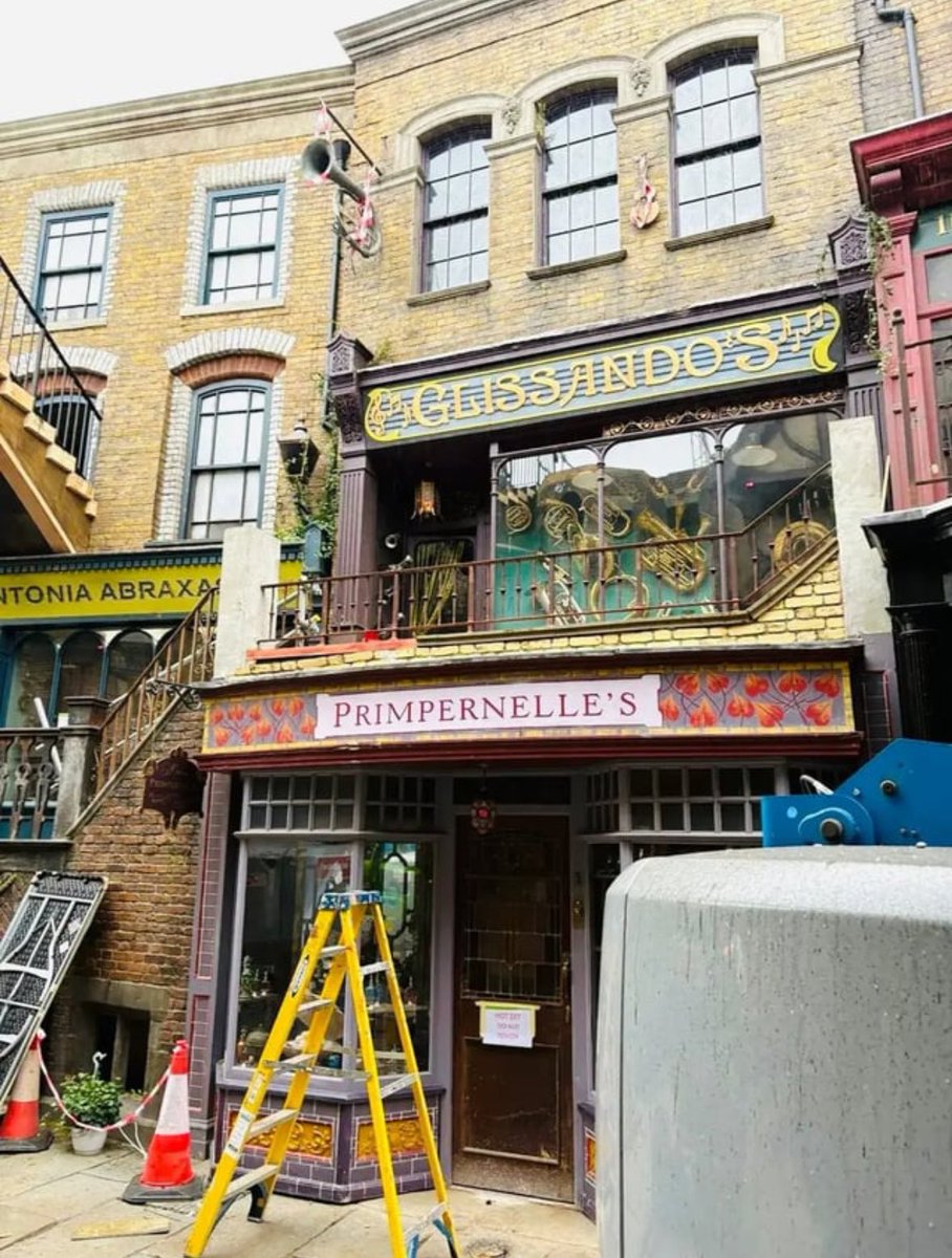 Wizarding World Direct tweet media