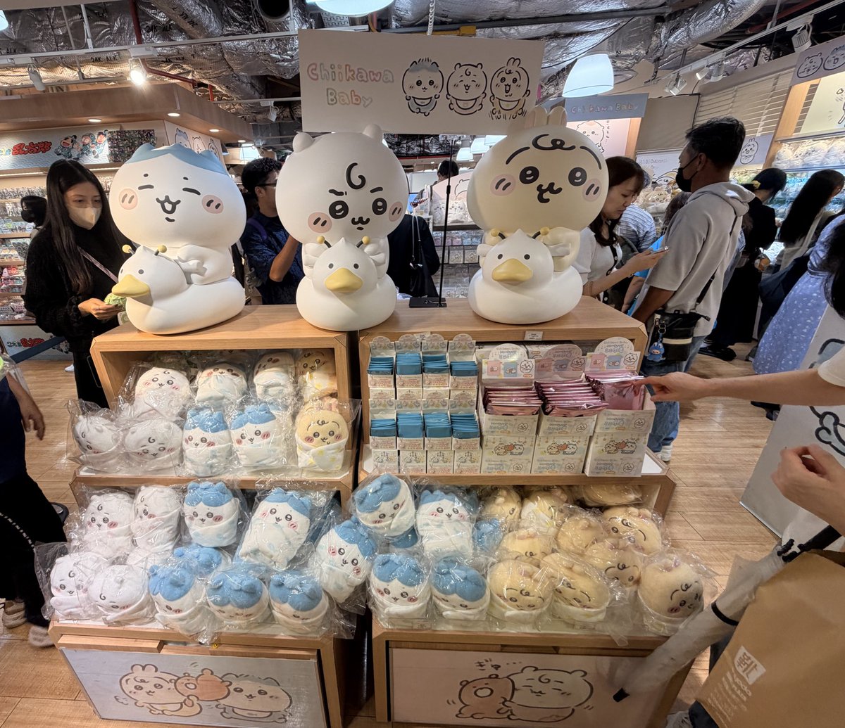 淀川花火行かんけど梅田来てるなう