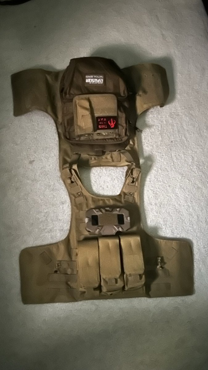 WWyette's tweet photo. small kit update, switching pc to a jpc.
Current one is too bulky and hard to move in https://t.co/Dt2leNMMrx