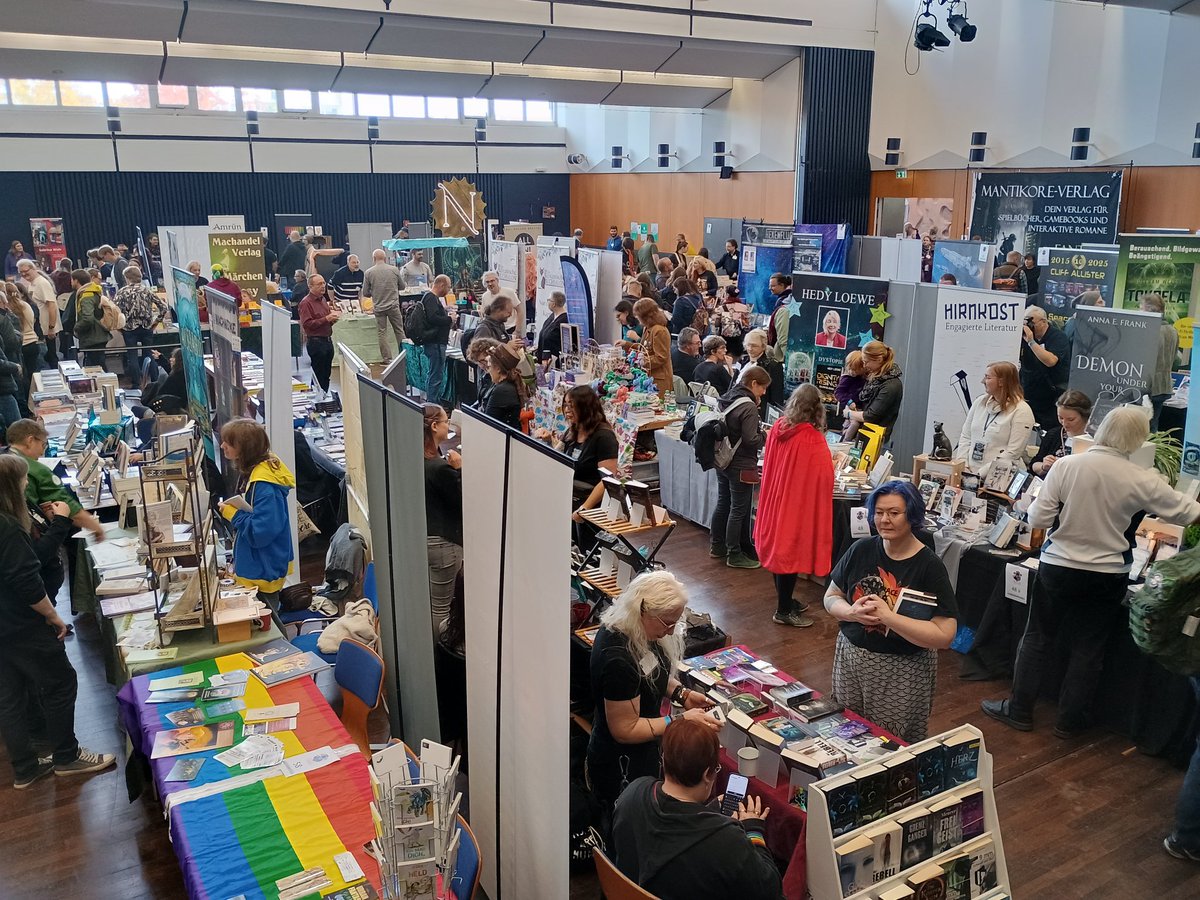Immer wieder schön und fast wie ein nach Hause kommen <a href="/BuConDreieich/">Buchmesse Convent</a>