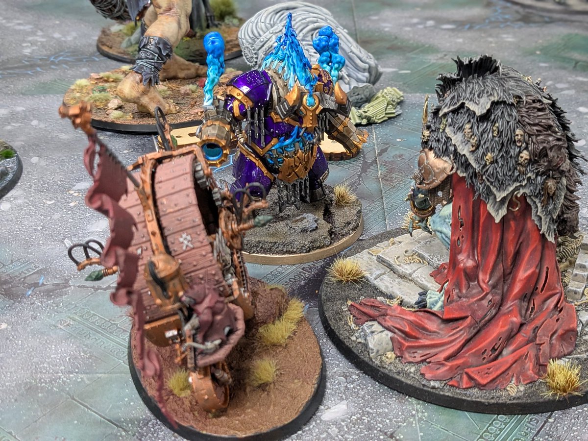 TACOS_ZAM's tweet image. ドミネイターエンジンでWH立川、BEAST FEAST参加してきました！
巨人の皆さんに守ってもらいながら射撃をしていましたが、ウショーランと、ドゥームホイールに見つかってあっという間にバラバラにされてしまいました⋯
迫力の戦場、面白かったです！！
#ウォーハンマー